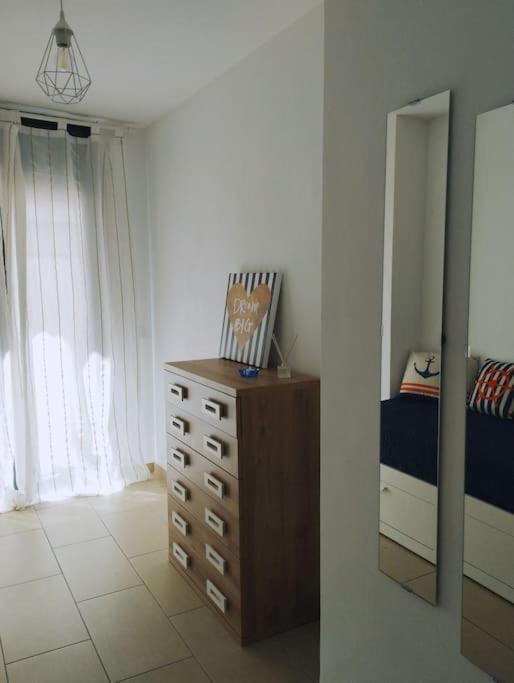 Cozy Flat With Terrace Apartman Palamós Kültér fotó